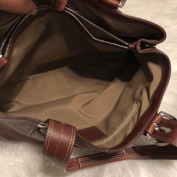 New large Coach bag never used. - Picture 4 of 5